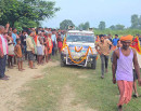 सिरहाको गोलबजारमा गोली लागेर ज्यान गुमाएका गणेशको शव परिवारलाई हस्तान्तरण_img