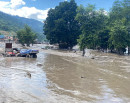 नुवाकोटमा तीन प्रहरी चौकी बगायो, कारागार डुबायो_img