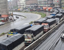 काठमाडौं जोड्ने राजमार्गहरू बन्द: सार्वजनिक बसहरू ’होल्ड’_img
