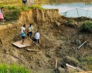 गाडी भासिएको स्थानको पानी सङ्कलन गरी परीक्षणका लागि पठाइयो_img