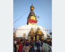आज बुद्धजयन्ती मनाइँदै, स्वयम्भूनाथ क्षेत्रमा बौद्धमार्गीको घुइँचो_img