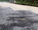 भोजपुर-लेगुवा सडक: भत्किएका ठाउँमा टालिएको कालोपत्र उप्कियो_img