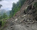 बर्षापछि देशका करिब डेढ दर्जन सडक खण्ड अवरुद्ध (सूचीसहित)_img