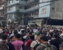 छतबाट टियर ग्यास प्रहार भएपछि घर तोडफोड_img