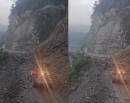 मुग्लिन नारायणगढ सडकको पहिरो हटाउने कार्य शुरु_img
