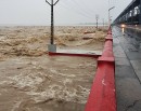 कोशी पुलमा यातायात पूर्णरुपमा बन्द, पानीको सतह बढने क्रम जारी_img
