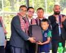 एनआईसी एशिया बैंकले विपन्न विद्यार्थीलाई दियो शैक्षिक सामग्री