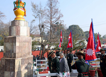 प्रधानमन्त्री कार्कीबाट शहिद स्मारक पुगेर श्रद्धाञ्जली व्यक्त