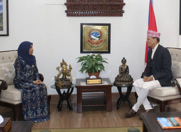 परराष्ट्रमन्त्री शर्मासँग माल्दिभ्सकी राजदूत अजीमाको शिष्टाचार भेटवार्ता