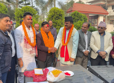 एमाले प्रमुख शक्ति बन्ने आकलन गर्दै रुपन्देही–३ का उम्मेदवार नै एमालेमा प्रवेश