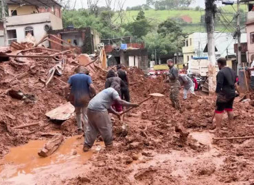 भीषण वर्षापछि बाढी र पहिरोमा परी २५ जनाको मृत्यु