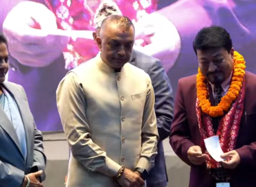 एमालेका रामवीर मानन्धर कांग्रेस प्रवेश