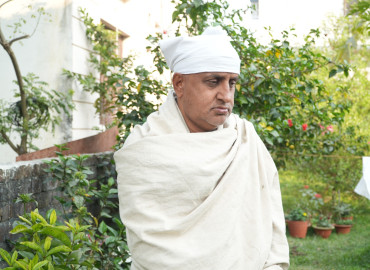 कोराबाटै एमाले उम्मेदवार ढकाल भन्छन्, ‘म यता भए पनि मन तपाईँहरुसँगै छ’