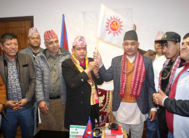 नुवाकोट दुप्चेश्वर-१ का वडाध्यक्ष तामाङ नेकपा परित्याग गरी एमाले प्रवेश