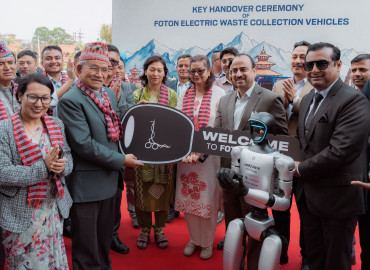 ललितपुर महानगरलाई ११ थान ’फोटोन टिएम १’ हस्तान्तरण