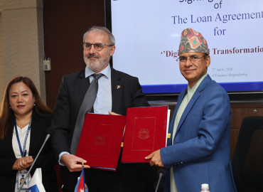 डिजिटल रूपान्तरणलाई अगाडि बढाउन एडीबीसँग ऋण सम्झौता