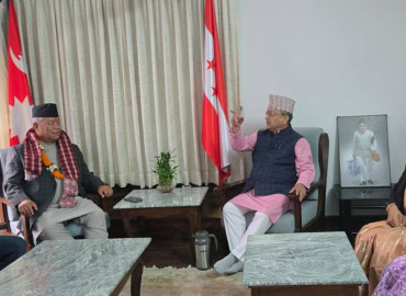 पूर्णबहादुरलाई भेट्‌न गोल्फुटार पुगे कांग्रेस संसदीय दलका नेता भीष्म