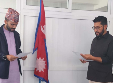 सागर ढकालले लिए केन्द्रीय सचिवालय सदस्यको शपथ