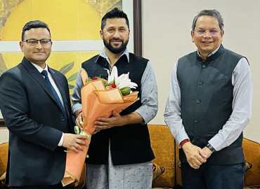 रवि लामिछाने स्वदेश फर्किदै