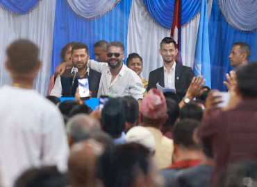 सभापतिमा रवि लामिछानेको उम्मेदवारी दर्ता, बालेन प्रस्तावक