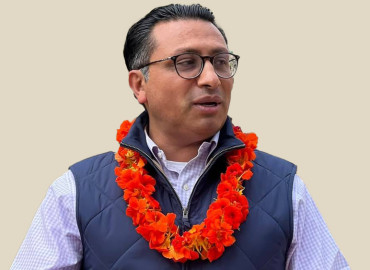 रास्वपामा डा. स्वर्णिम वाग्लेलाई लोकप्रिय मत