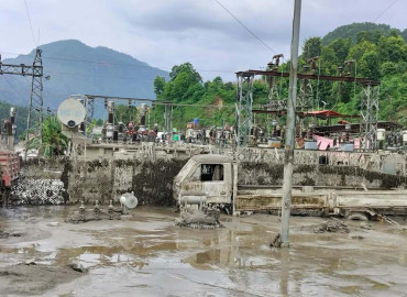 भोटेकोशी बाढी अपडेट: विभिन्न जलविद्युत् आयोजनाका १९६ कर्मचारी सम्पर्कविहीन