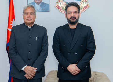 प्रधानमन्त्री साह  र भारतीय राजदूत श्रीवास्तवबीच भेटवार्ता