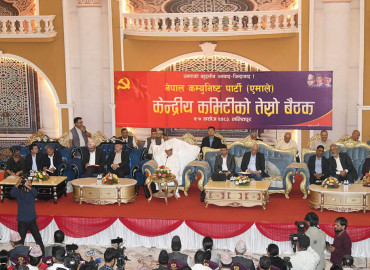 ओलीको प्रतिवेदन पारित, आज सचिवालयपछि केन्द्रीय कमिटी बैठक बस्ने