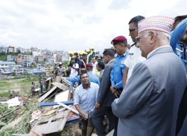 प्रधानमन्त्री ओली विमानस्थलमा पुगे