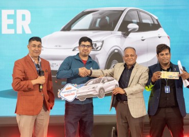 वाइवाइ विक्रेता रामेश्वर तिवारीले जिते नेटा भी कार