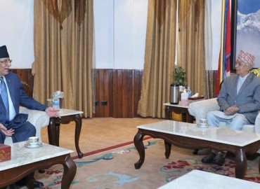 सरकार ढाल्ने खेलमा लागेका प्रचण्डद्वारा राष्ट्रपति पौडेलसँग भेट