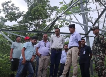 मुख्यमन्त्री कँडेलद्वारा निर्माणाधीन कोहलपुर–सुर्खेत १३२ केभी प्रसारण लाइनको अनुगमन, ६ वटा टावर निर्माण