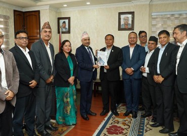 जलविद्युत आयोजनाको विद्युत् खरिदको प्रतिस्पर्धी दर तय गरौं : मन्त्री घिसिङ