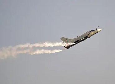 भारतीय लडाकु विमान दुबईमा दुर्घटना