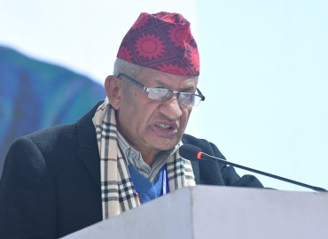 प्रदीप ज्ञवालीको अडान, उपाध्यक्ष छोडेर केन्द्रीय सदस्यमा मात्र उम्मेदवारी दर्ता