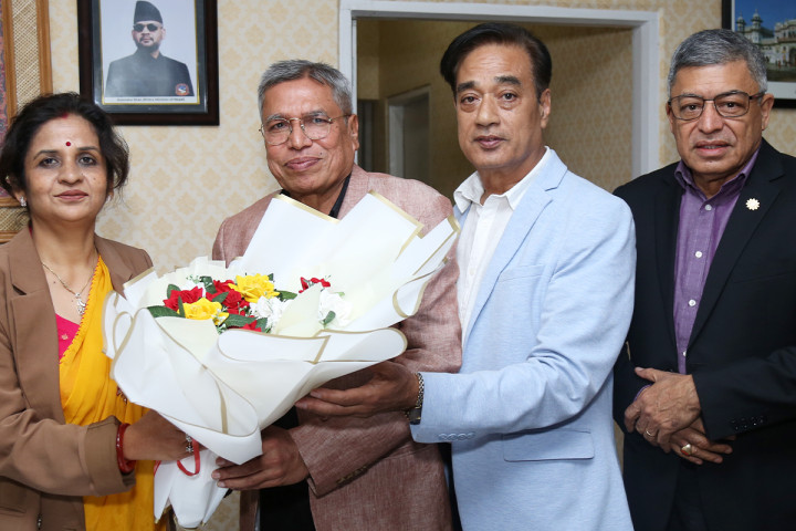 एमआरपी कार्यान्वयनमा व्यावहारिकता अपनाउन उद्योगमन्त्रीलाई नेपाल चेम्बरको सुझाव