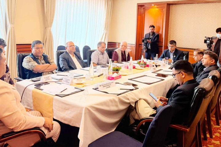 नेपालको अटोमोबाइल क्षेत्रका चुनौती र सम्भावनाबारे ‘राउन्ड टेबल’ छलफल (फोटो फिचर)