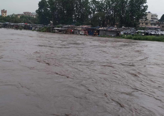 बागमती नदीमा पानीको बहाव घट्यो