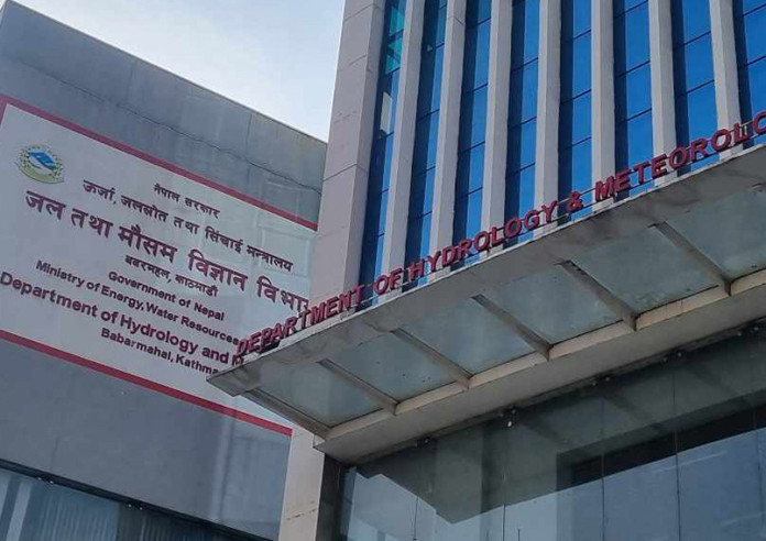 दिउँसो तराईमा हुस्सु, पहाडी र हिमाली क्षेत्रमा हल्का वर्षा तथा हिमपातको सम्भावना