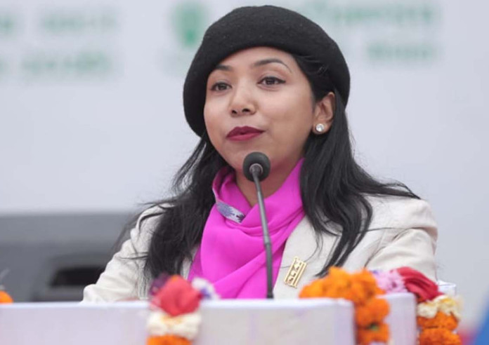 ‘कान्स फिल्म फेस्टिबल’ मा सहभागी हुन सुनिता डङ्गाेल फ्रान्स जाँदै