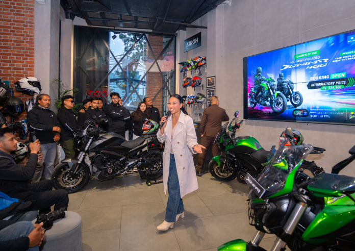 बजाजको अल–न्यू अपग्रेडेड डोमिनार चारसय  सार्वजनिक