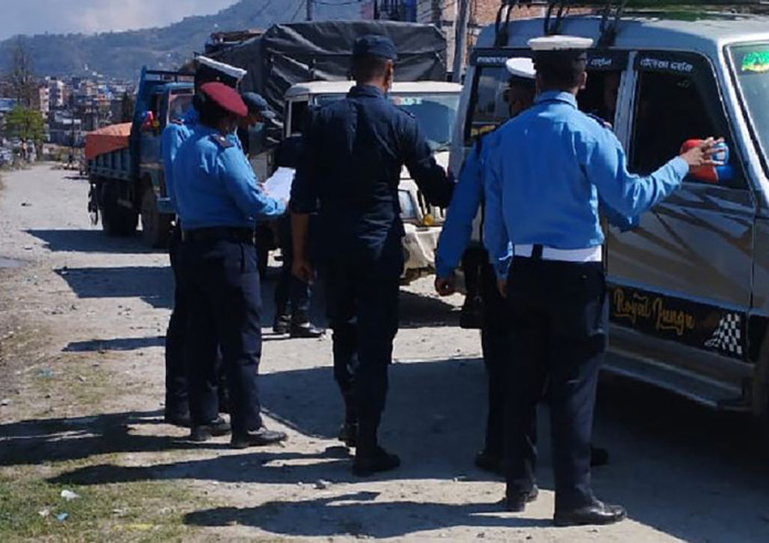 नागढुङ्गामा लागुपदार्थ सेवन गरी सवारी चलाउने ७ चालक पक्राउ