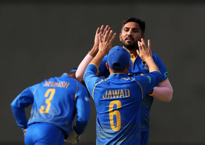 क्यानडामाथि युएई ५ विकेटले विजयी