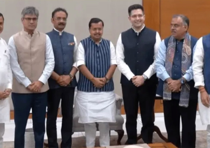 राघव चड्ढासहित राज्यसभाका ७ सांसदले छोडे आम आदमी, बिजेपीमा प्रवेश