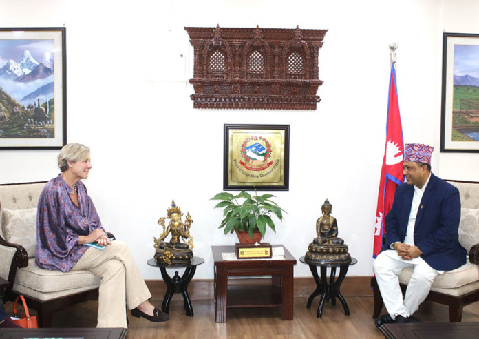 परराष्ट्रमन्त्री खनाल र युरोपेली संघकी राजदूत लोरेन्जोबीच भेटवार्ता