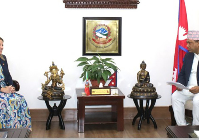 परराष्ट्रमन्त्री खनालसँग नेपाल भ्रमणमा रहेकी पोर्चुगलकी उपविदेशमन्त्री डा. जाभियरको भेटवार्ता