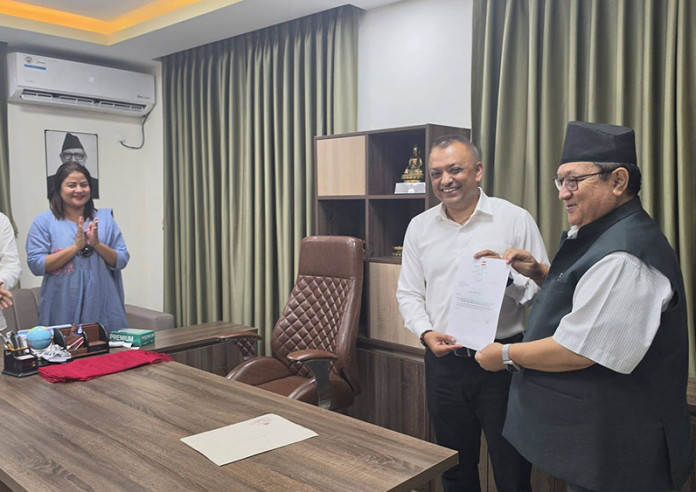 कांग्रेसको कोषाध्यक्षमा उमेश श्रेष्ठ मनोनित