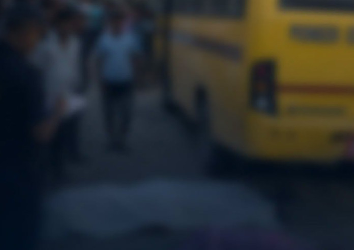 स्कुल बसले किच्दा बालिका र सहचालकको ज्यान गयो