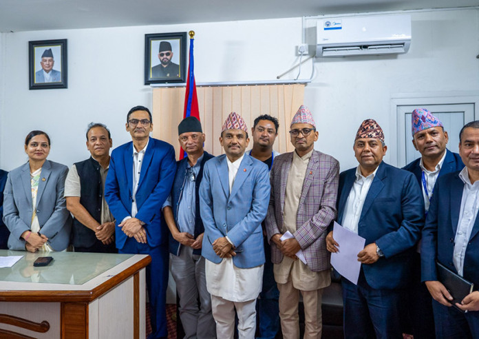 स्वास्थ्यकर्मी सुरक्षा ऐन कार्यान्वयनमा सरकार र चिकित्सकबीच सहमति, आन्दोलन स्थगित हुने