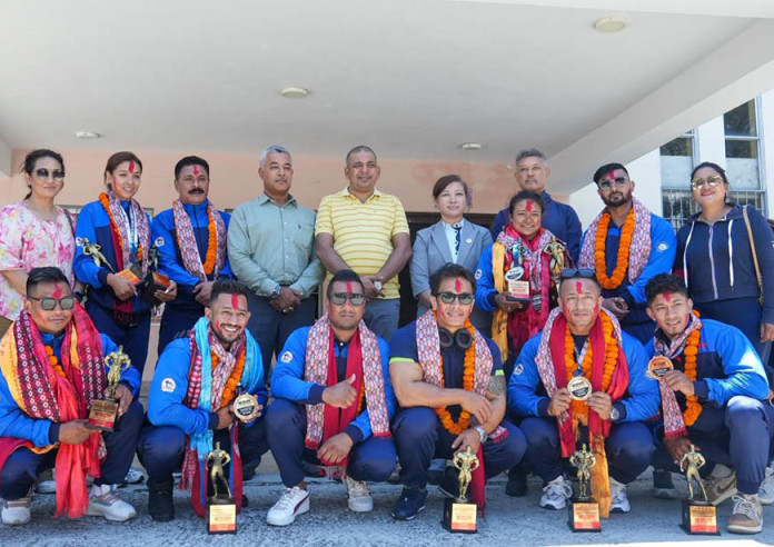 दक्षिण एसियाली शारीरिक सुगठन च्याम्पियनसिपका पदक विजेता टोलीलाई भव्य स्वागत